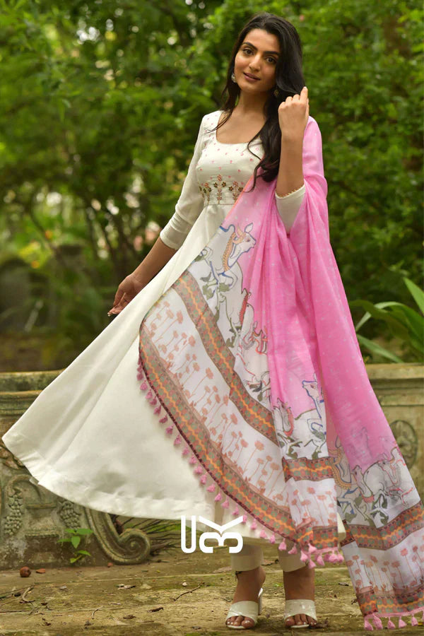 Pearl Pichwai Suit Set