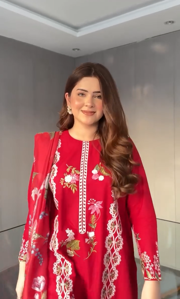 Saira Shakira Bloom Luxury Lawn