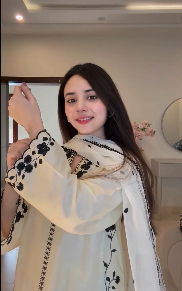 Women's Salwar Suit Embroidered Round Neck Silk