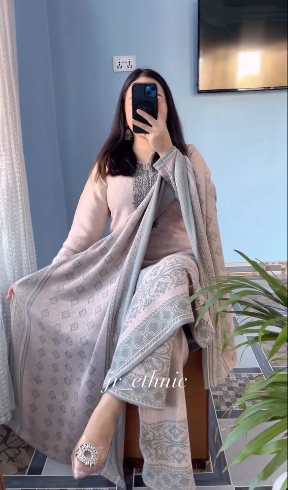 Women Plain Cotton kurta Set